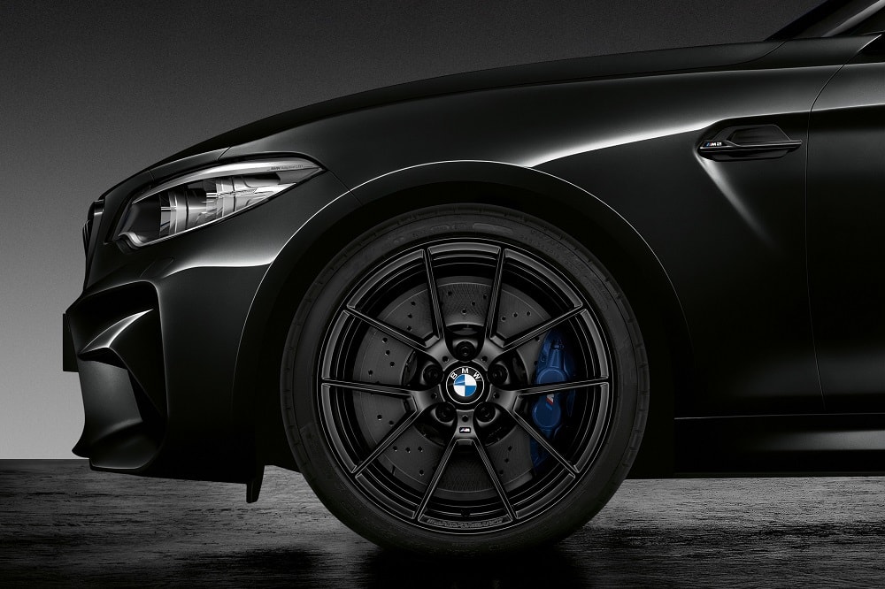 BMW viert populariteit M2 met Black Shadow editie