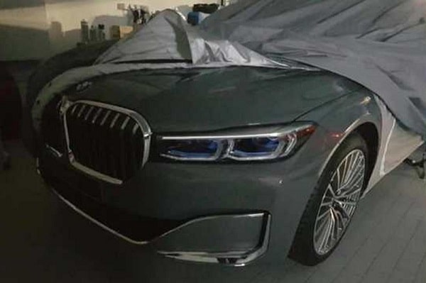 Opgefriste BMW 7 Reeks duikt op