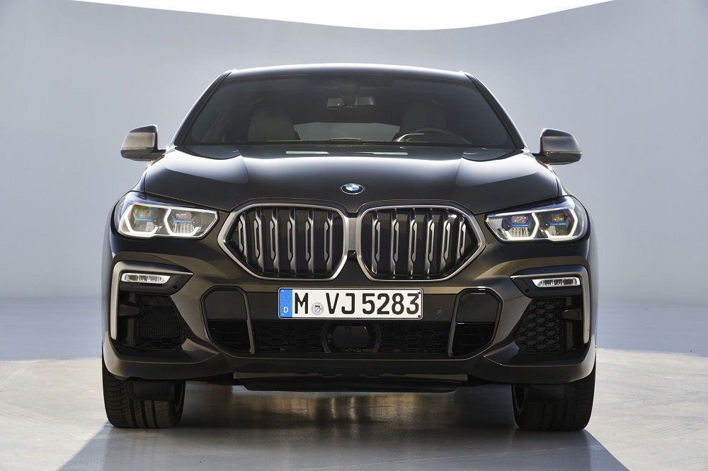 BMW stelt nieuwe X6 voor