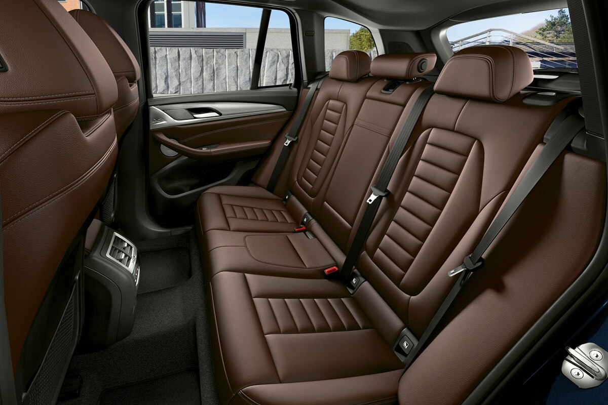 BMW iX3 2025