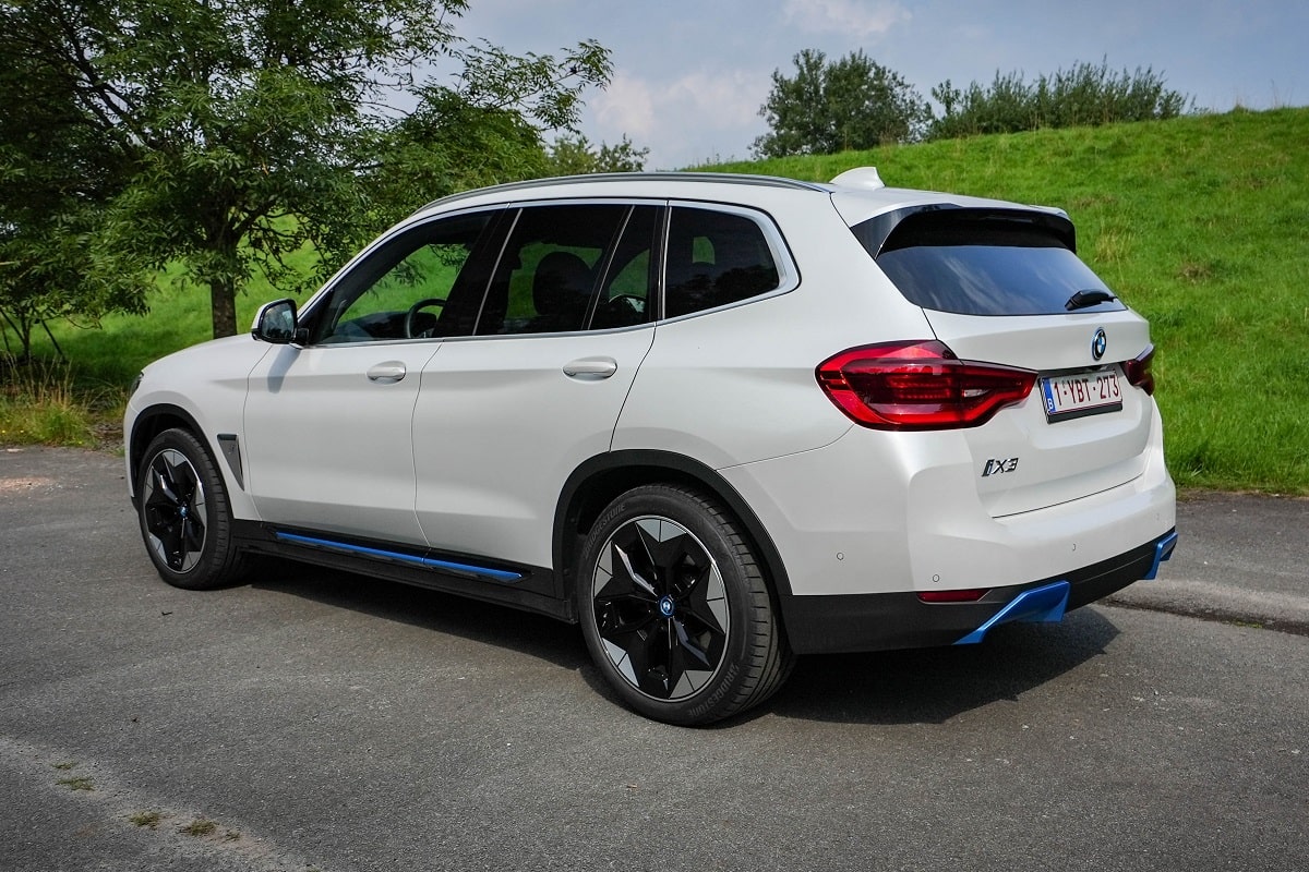 Rijtest elektrische BMW iX3 met 286 pk (2021)