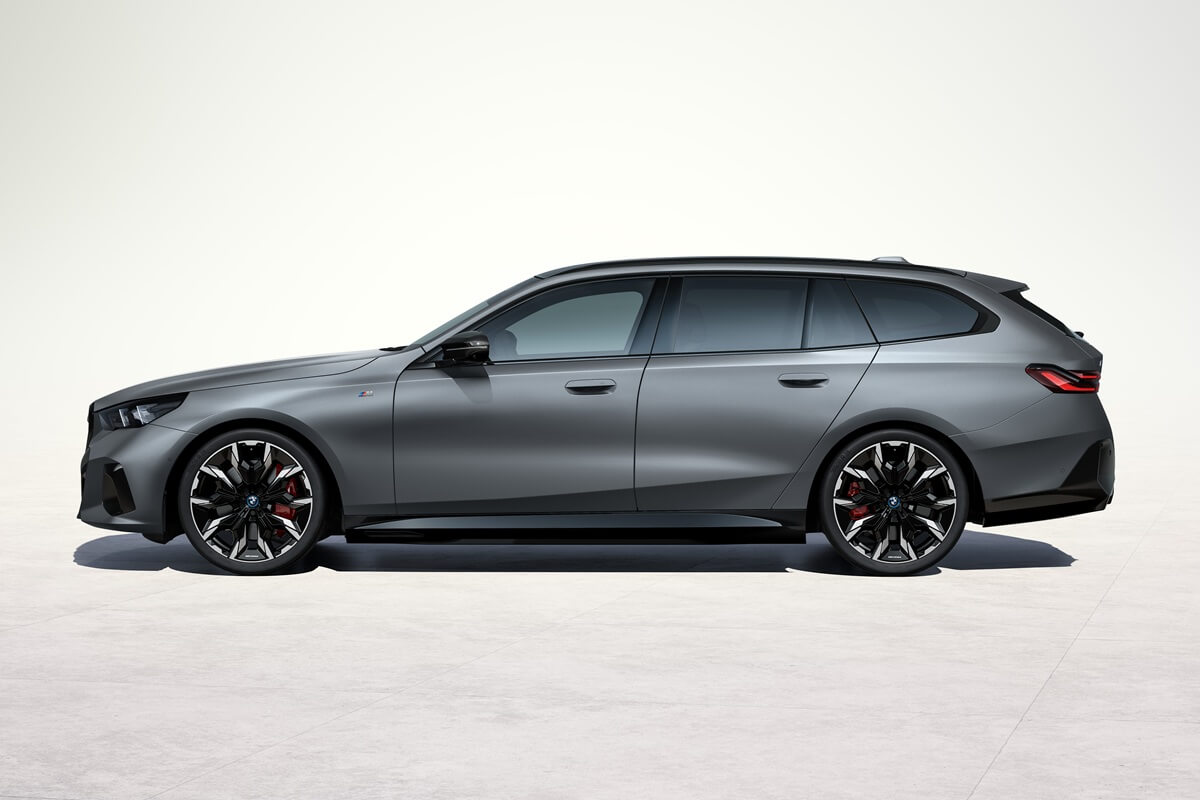 BMW i5 Touring 2025