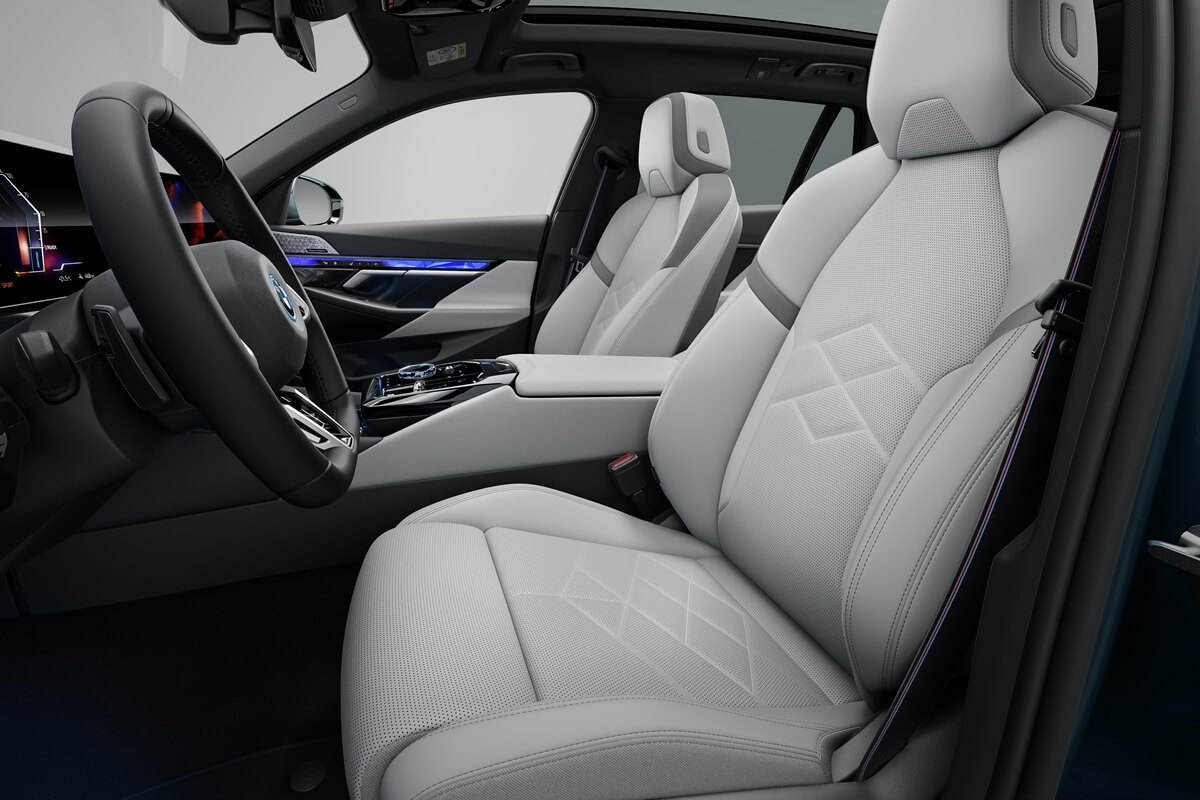 BMW i5 Touring 2025