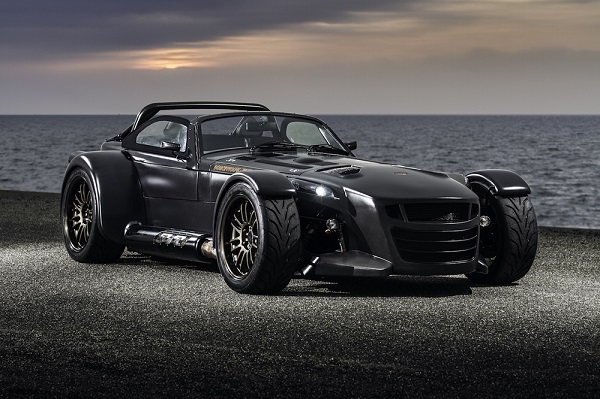 Donkervoort D8 GTO Bare Naked Carbon Edition is officieel