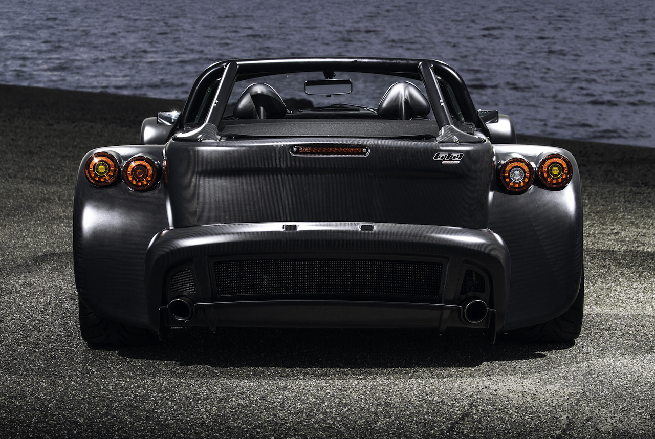 Donkervoort D8 GTO Bare Naked Carbon Edition is officieel