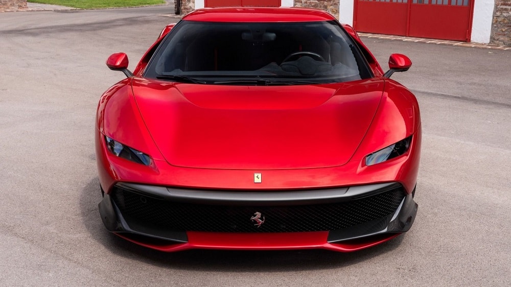 Ferrari haalt doek van unieke SP38