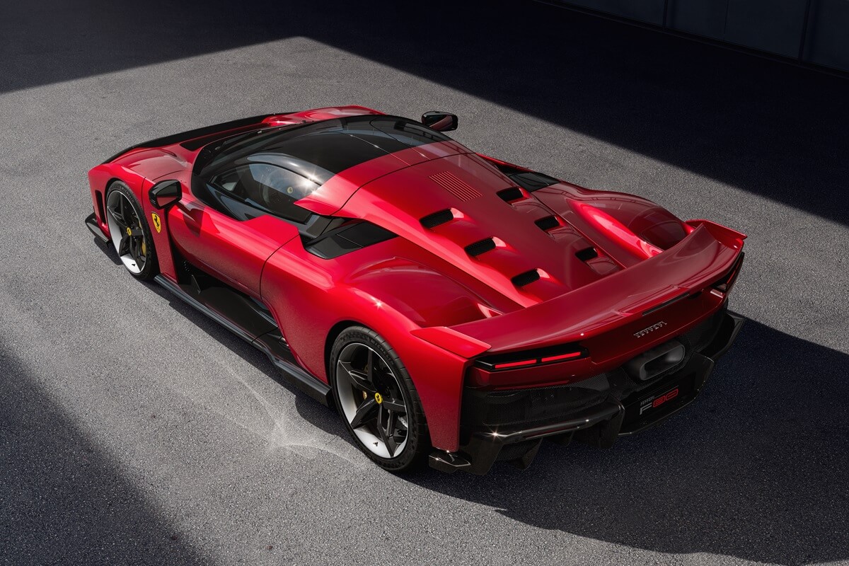 Ferrari F80 V6 Hybrid 1200 ch  traction intégrale 2025