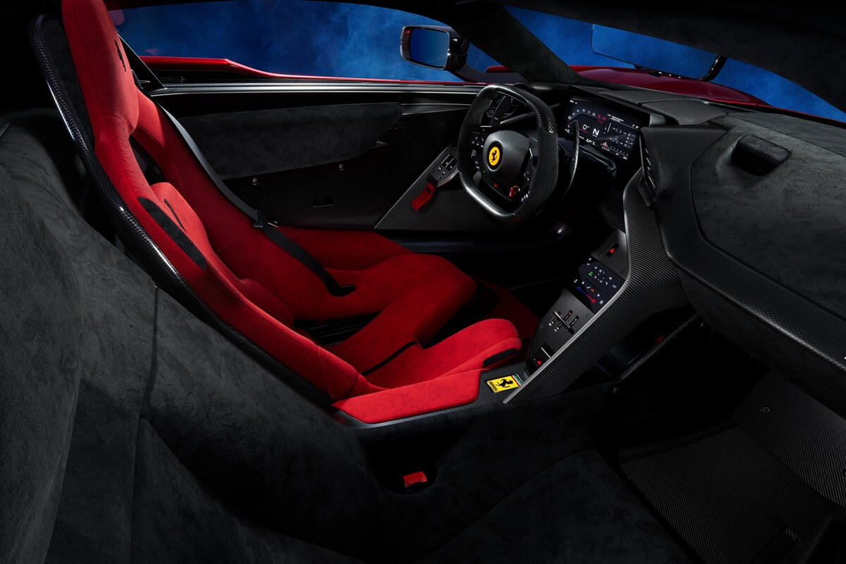 Ferrari F80 V6 Hybrid 1200 CV  trazione integrale 2025