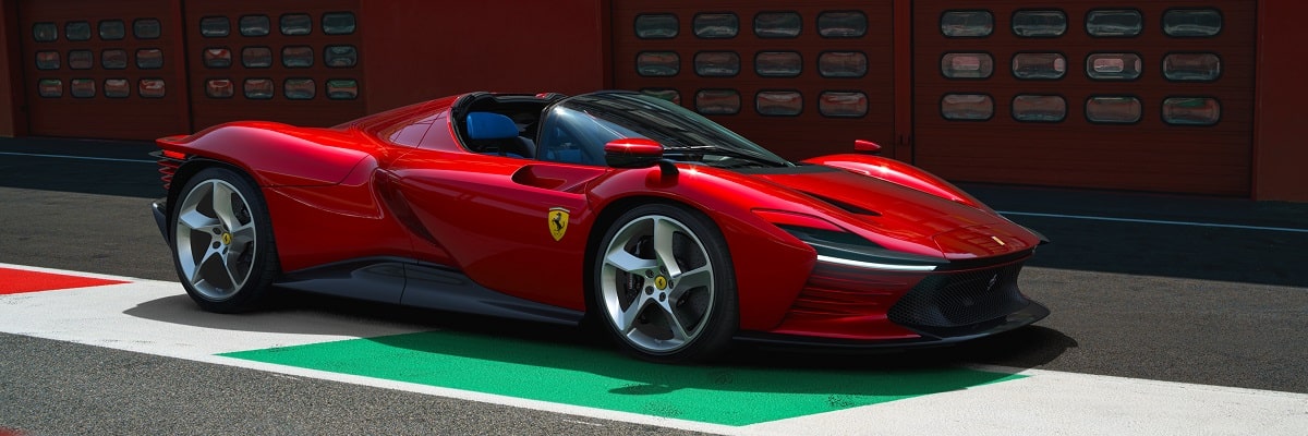 Ferrari fiches techniques 2024
