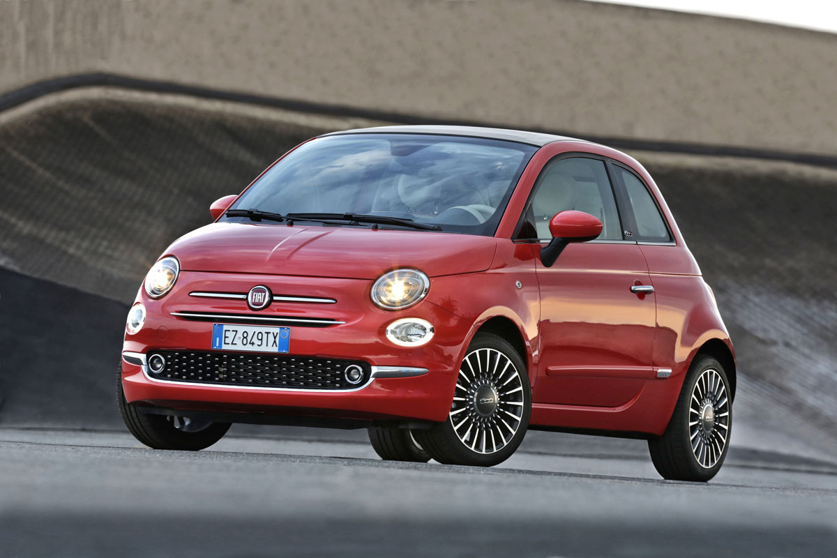 Fiat haalt doek van vernieuwde 500