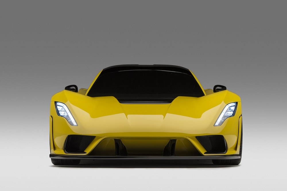 Hennessey Venom F5 passeert magische grens van 300 mph