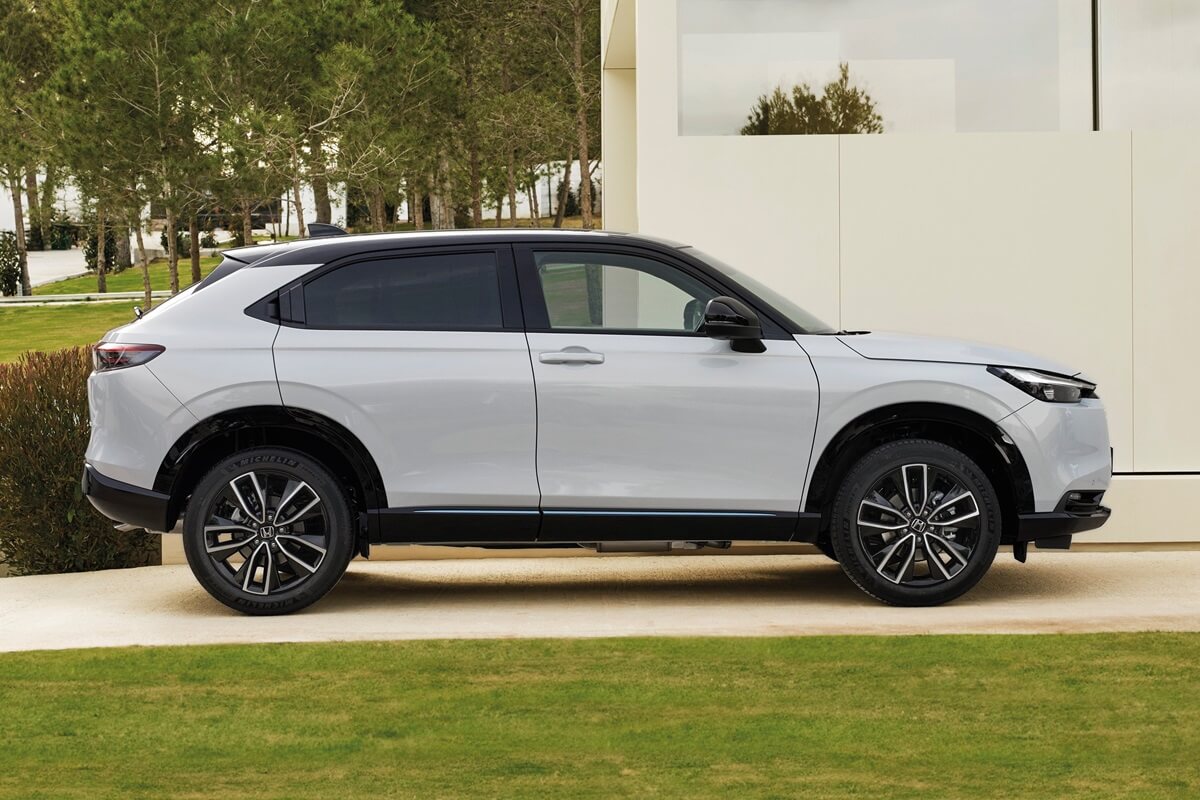 WALSER Tappetini Gomma DirtGuard Per Honda HR-V (04/2021 - Oggi) - Su Misura - Antiscivolo - Ibrido Compatibile