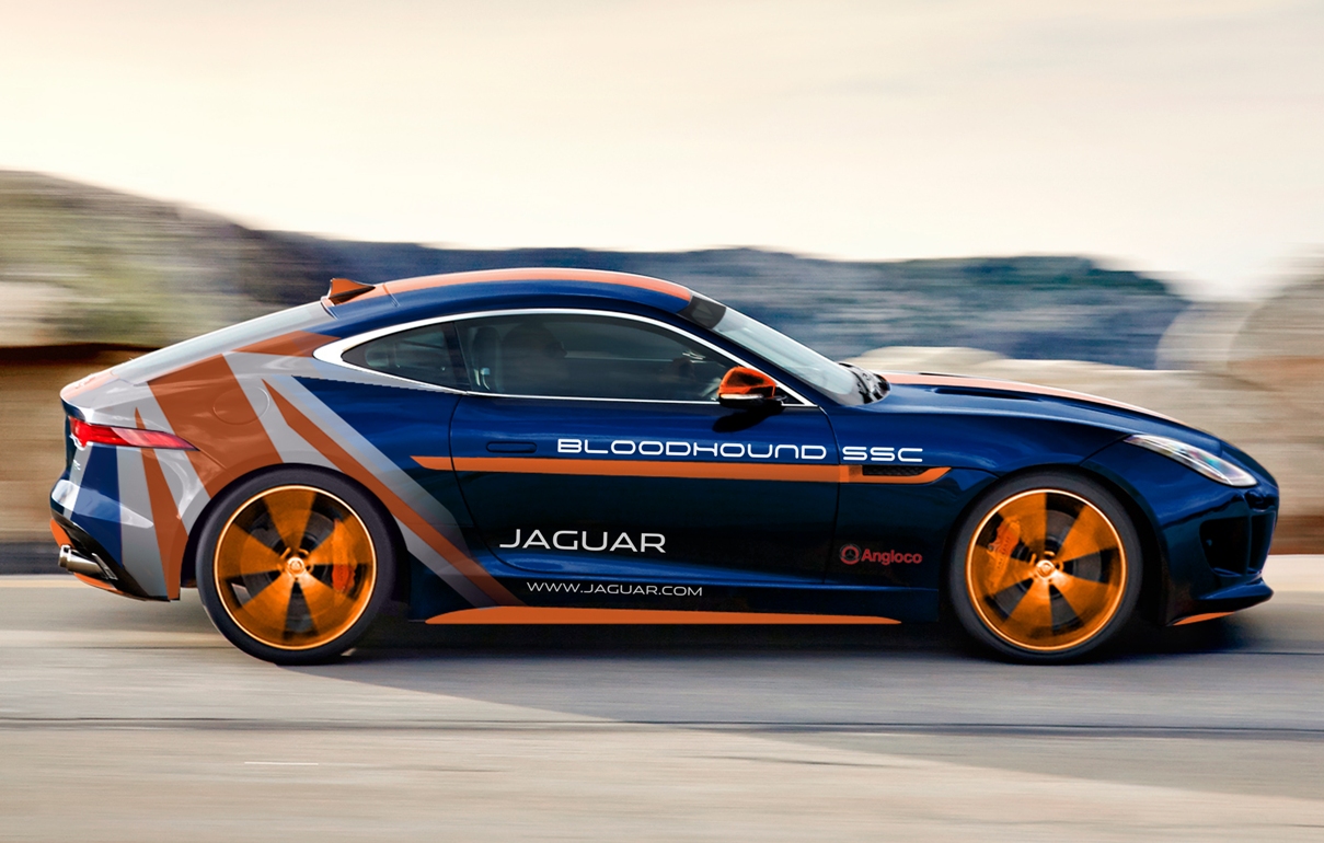 Jaguar stelt F-Type R Bloodhound voor op Coventry MotoFest