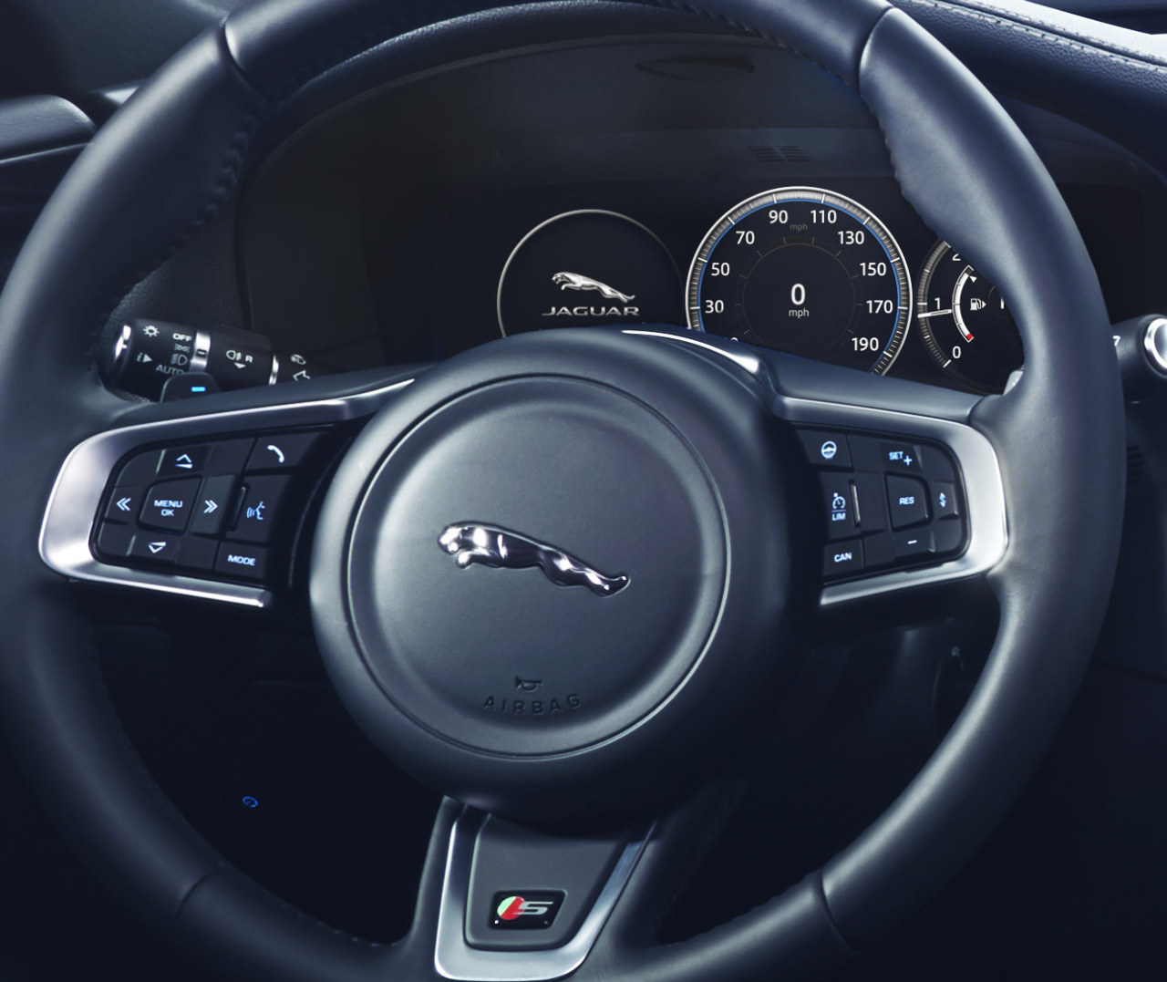 Jaguar toont eerste afbeeldingen van nieuwe XF