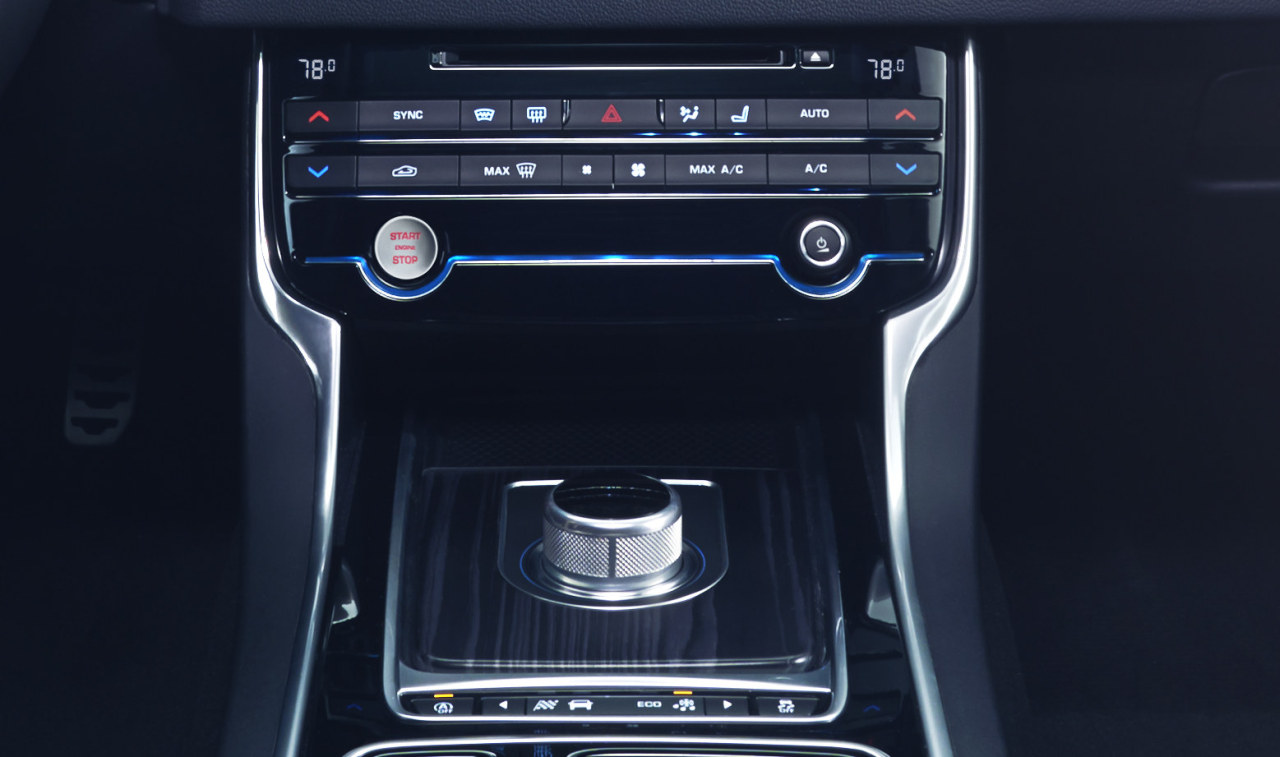 Jaguar toont eerste afbeeldingen van nieuwe XF