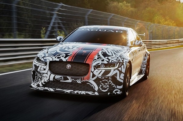 Jaguar leeft zich uit met 600 pk sterke XE SV Project 8