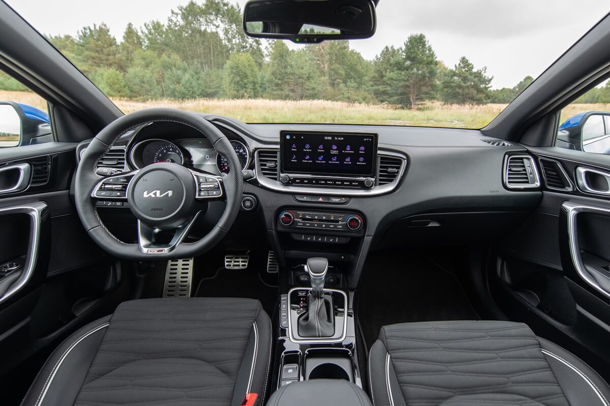 Kia Ceed SW 2025 interieur dashboard