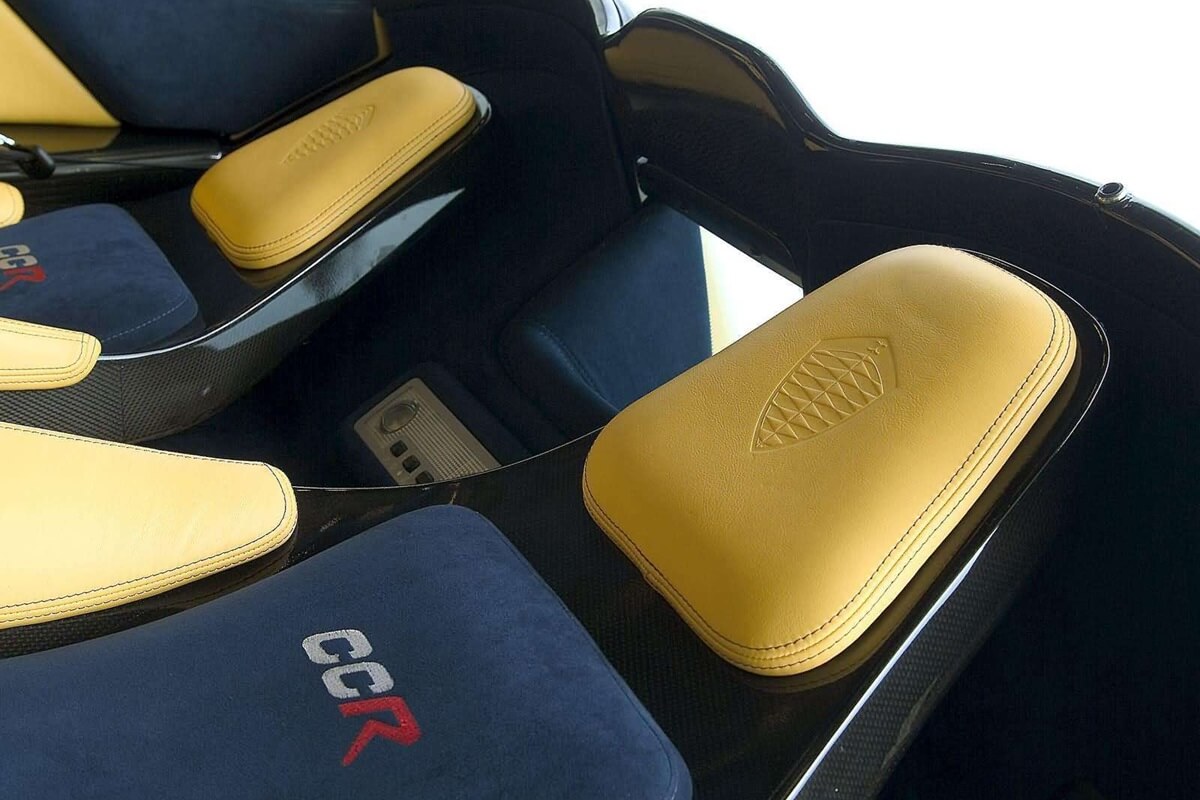 Koenigsegg CCR 4.7L V8 817 PS manual  (2004-2006)