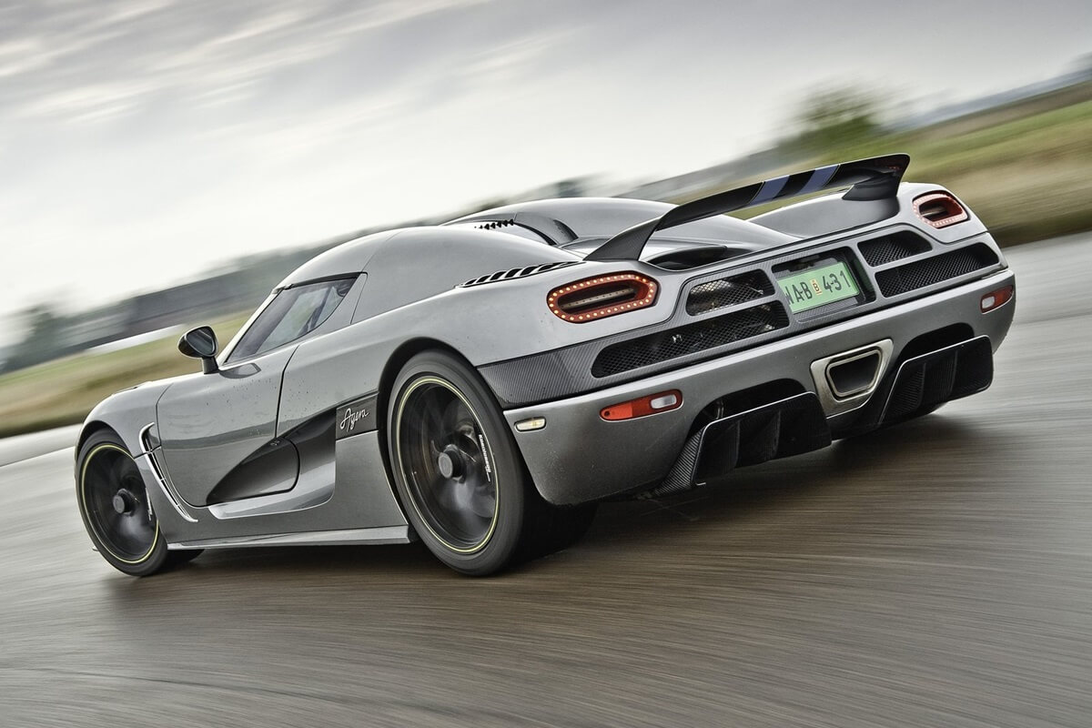 Koenigsegg Agera 5.0L V8 974 PS   (2010-2018)