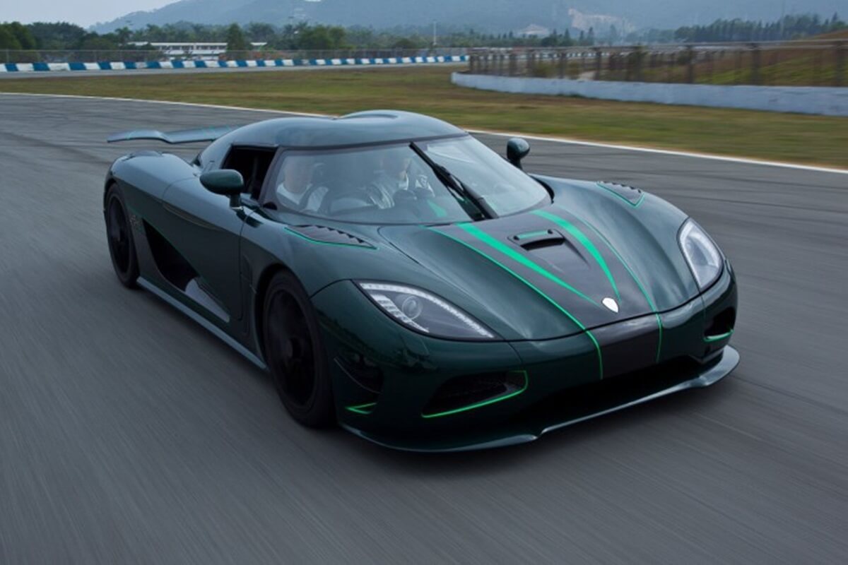 Koenigsegg Agera S 5.0L V8 1045 PS   (2012-2014)