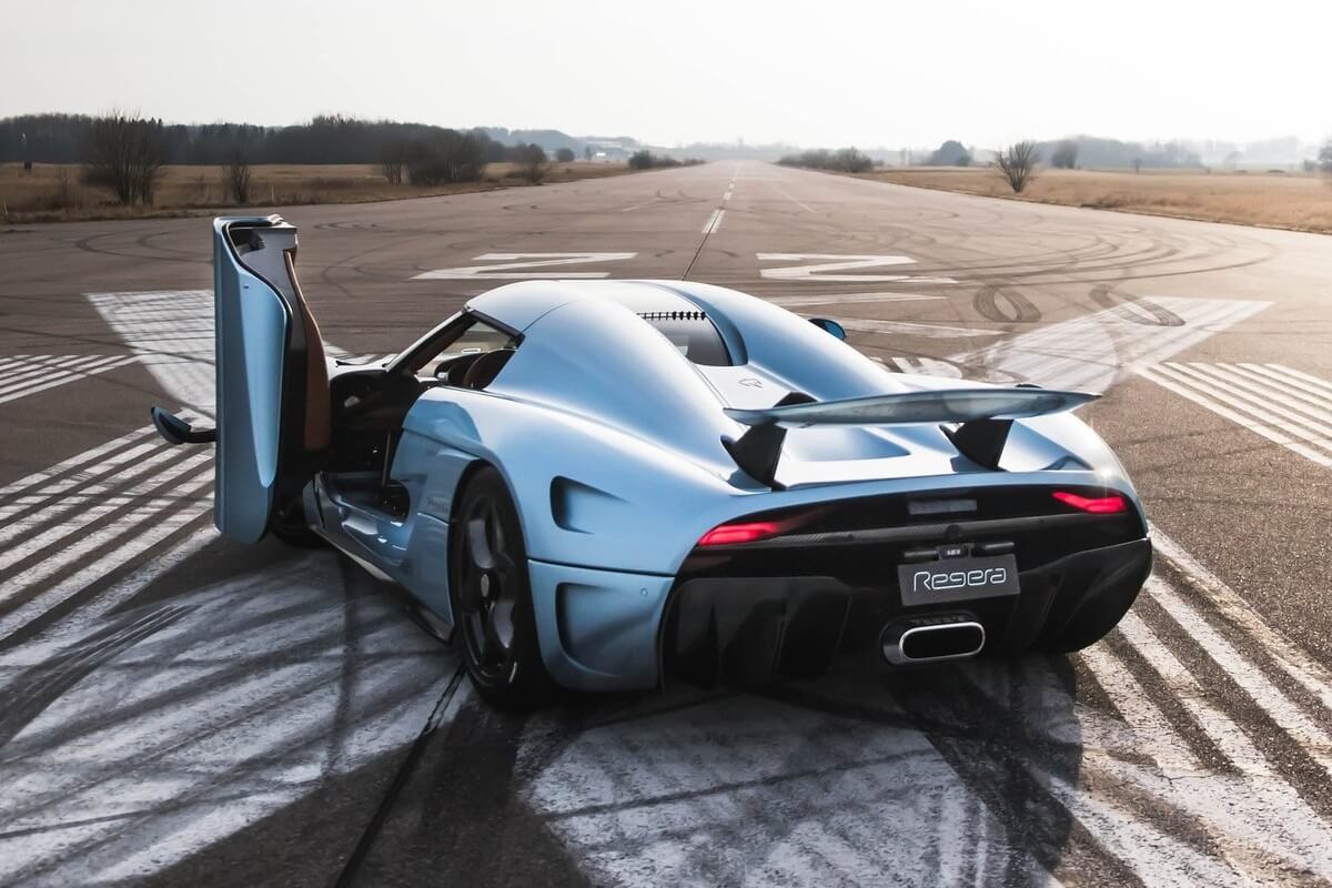 Koenigsegg Regera 5.0L V8 1521 ch  traction intégrale (2016-2022)