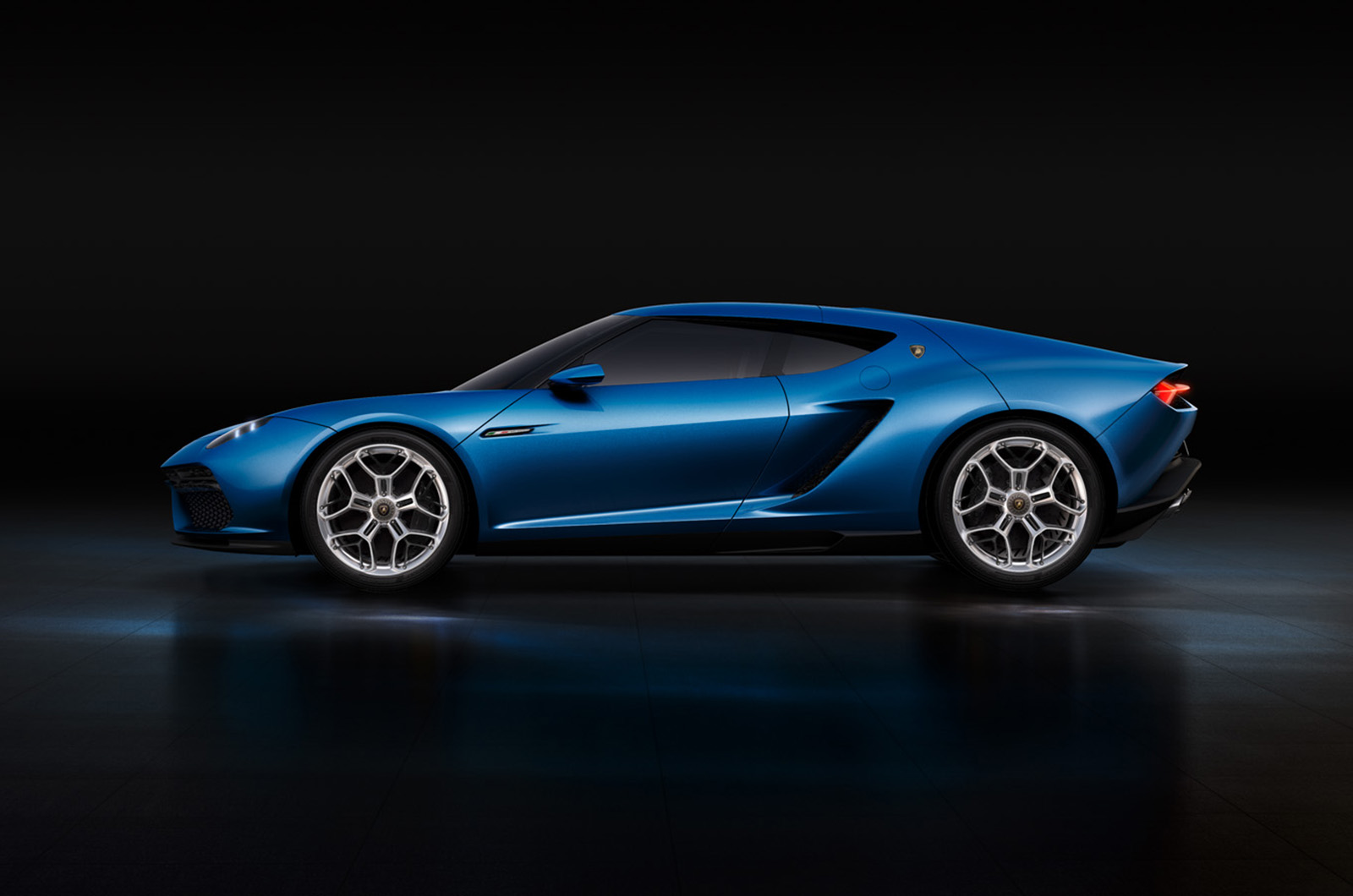 Lamborghini Asterion LPI 910-4 is eindelijk onthuld