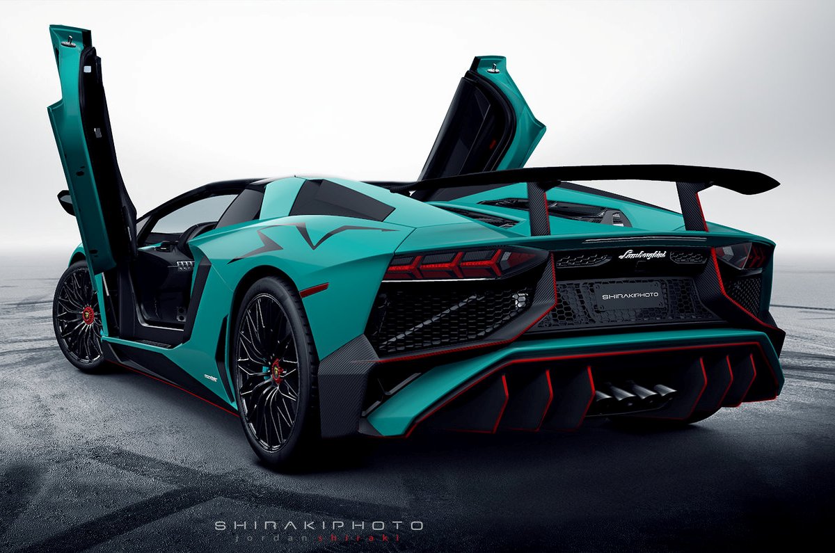 Bewonder de Lamborghini Aventador LP750-4 SuperVeloce Roadster