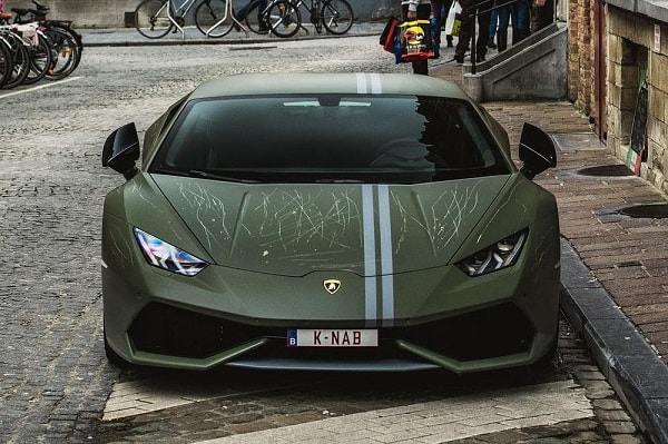 Zeldzame Lamborghini Huracan Avio bekrast in Brugge