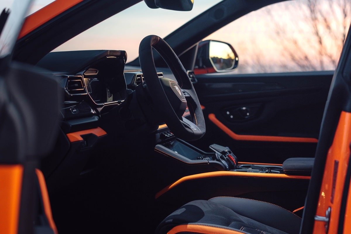 Lamborghini Urus 2024 intérieur