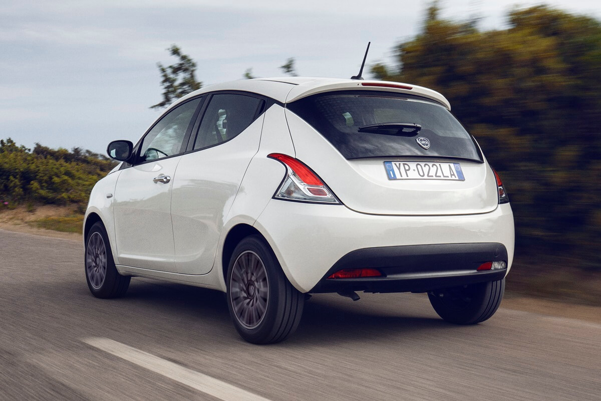 Lancia Ypsilon 1.0 Hybrid 70 ch BVM  (2021-2024)