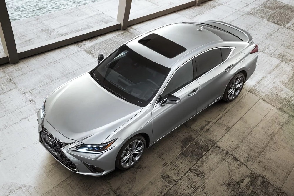 Nieuwe Lexus ES is officieel