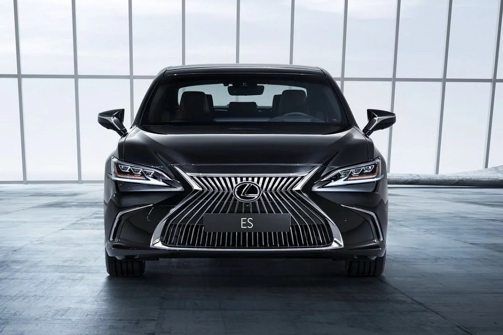 Nieuwe Lexus ES is officieel