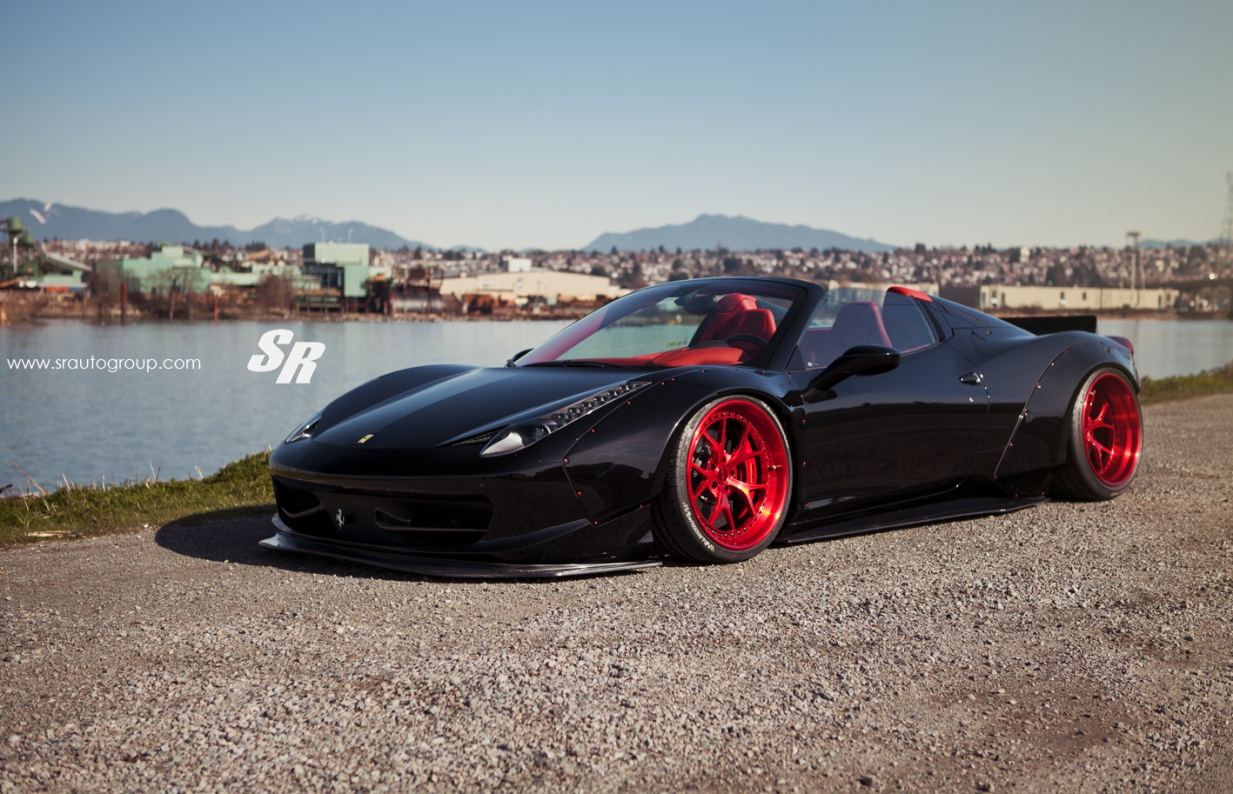 Liberty Walk gaat los op Ferrari 458 Spider