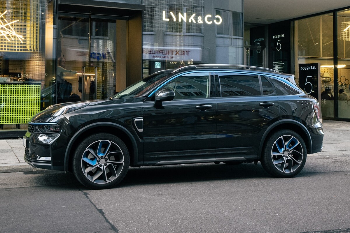 Lynk and Co 01 PHEV 261 ch   2024