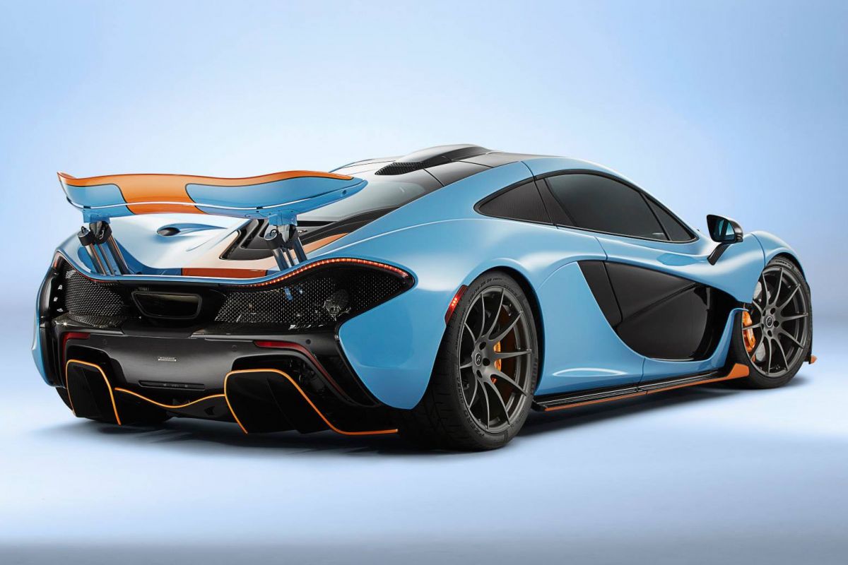 McLaren toont P1 in legendarische Gulf-kleuren