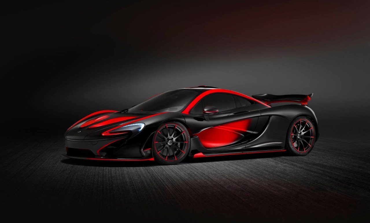 McLaren P1 op verzoek van klant omgetoverd tot zwart-rode parel