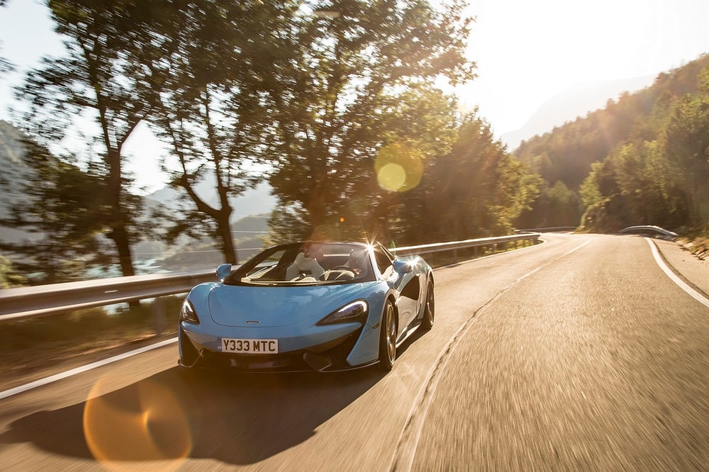 Bewonder de McLaren 570S Spider in 50 nieuwe foto's