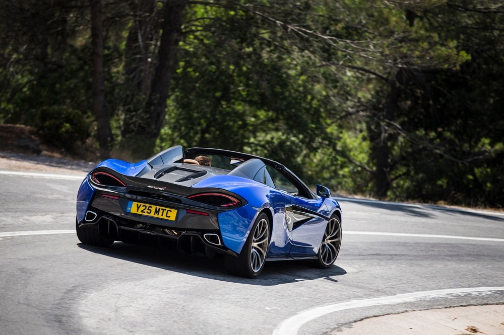 Bewonder de McLaren 570S Spider in 50 nieuwe foto's