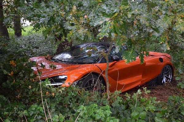 McLaren 720S crasht bij Belgische première tijdens Zoute Grand Prix