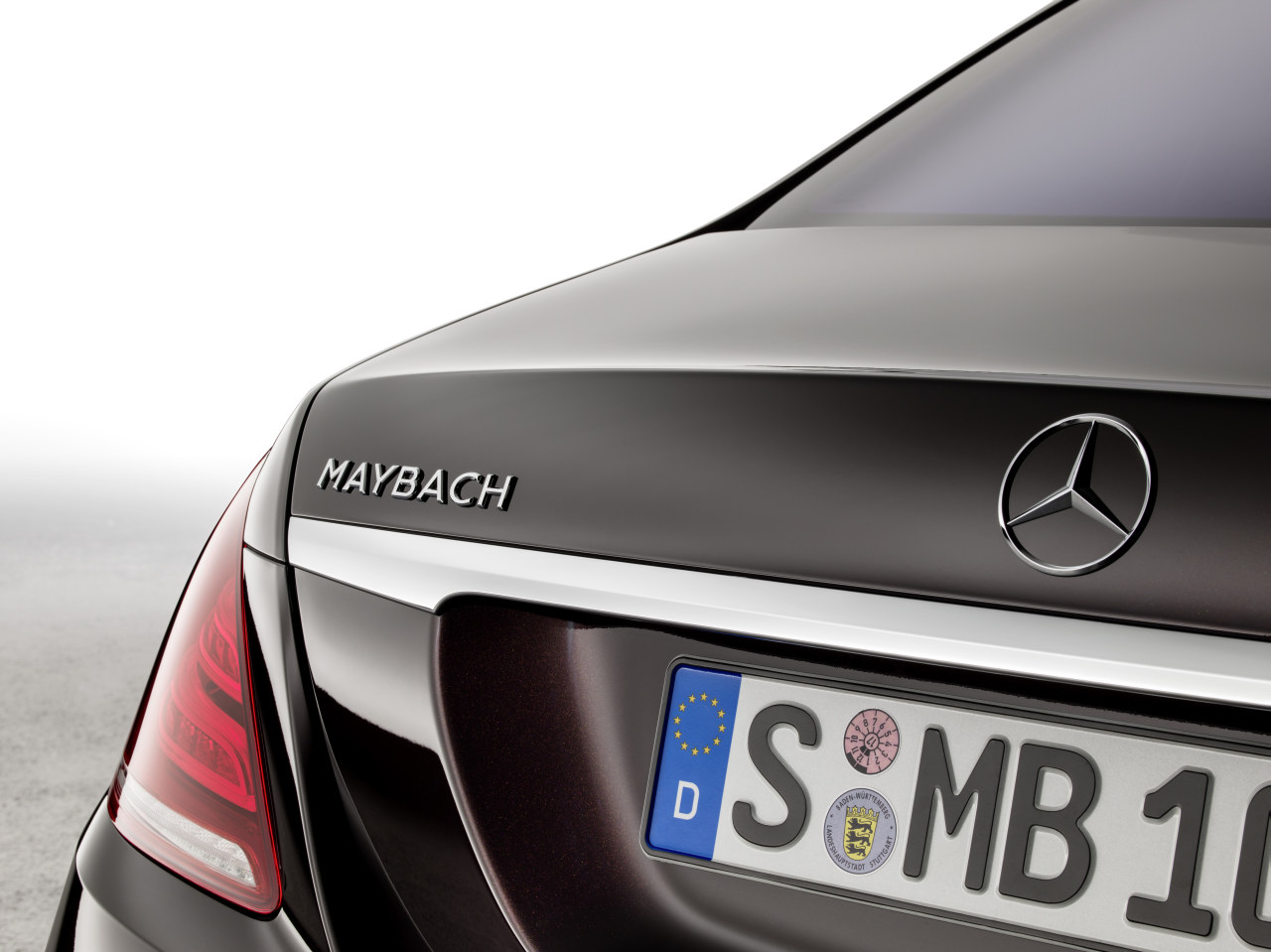 Maybach herrijst in de vorm van luxueuze S-Klasse