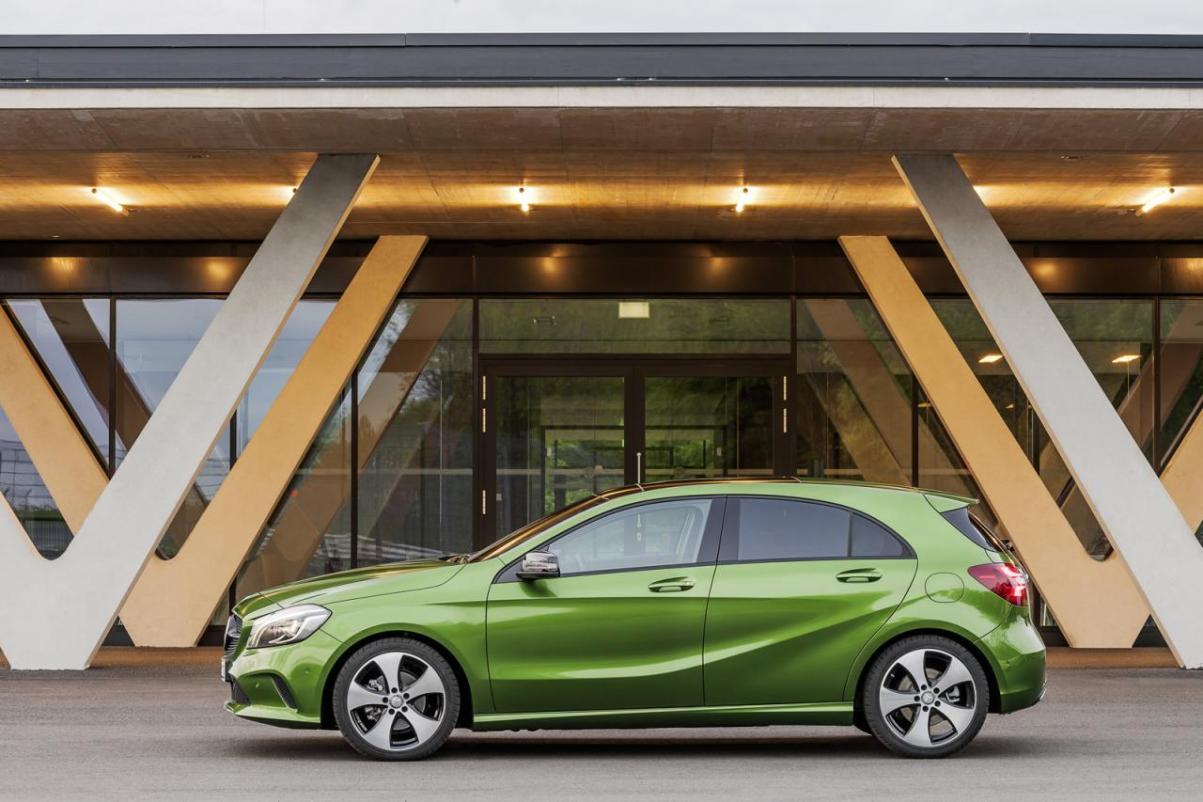 Mercedes stelt vernieuwde A-Klasse officieel voor