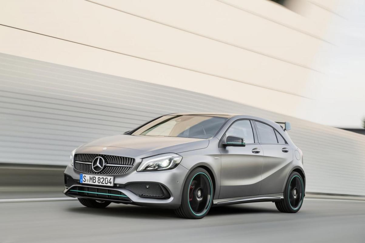 Mercedes stelt vernieuwde A-Klasse officieel voor