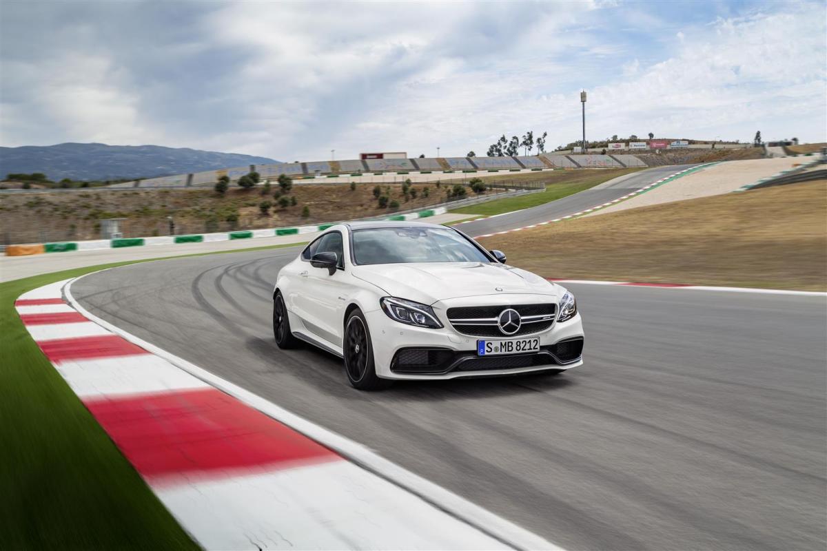 Mercedes-AMG stelt C63 Coupé officieel voor