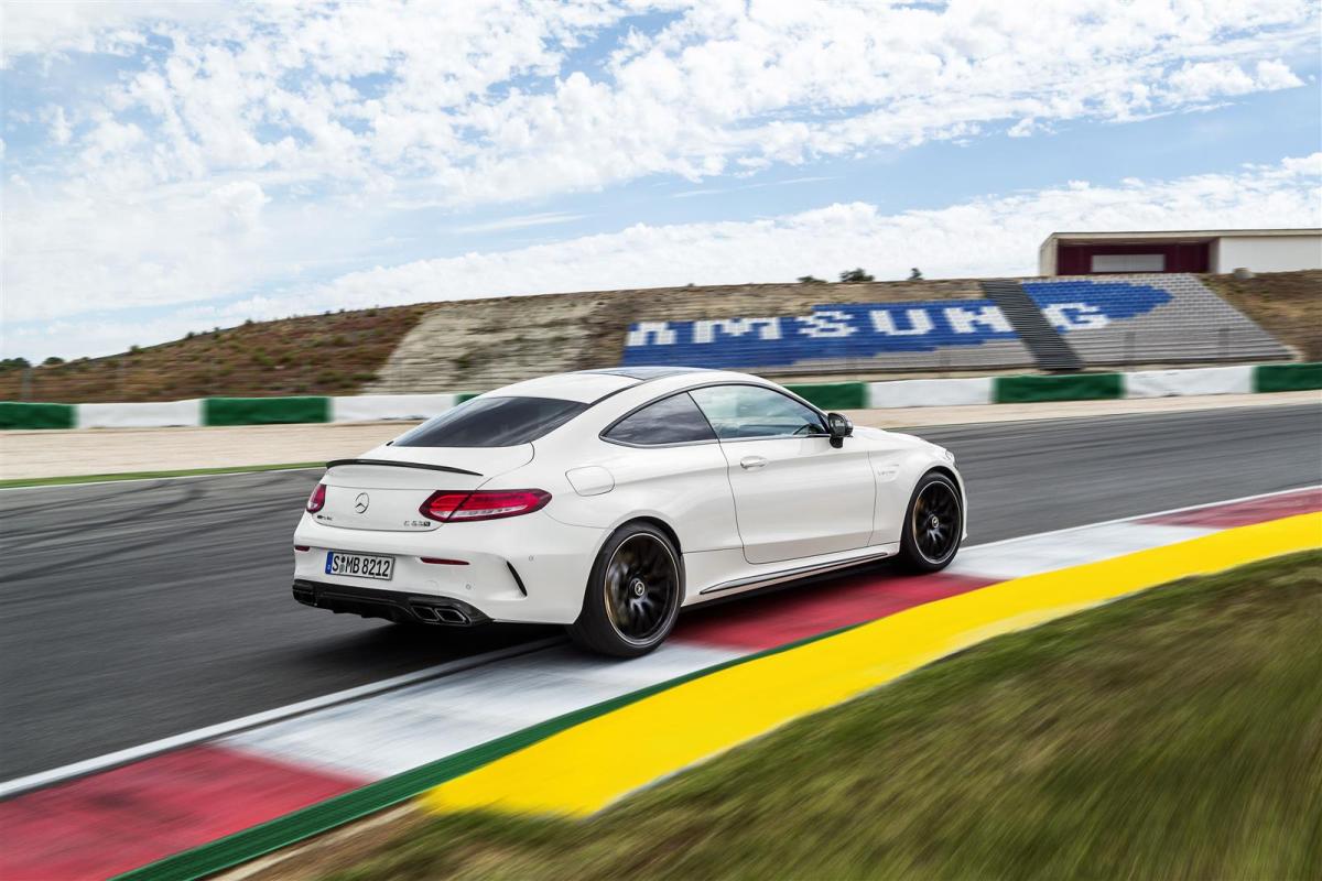 Mercedes-AMG stelt C63 Coupé officieel voor