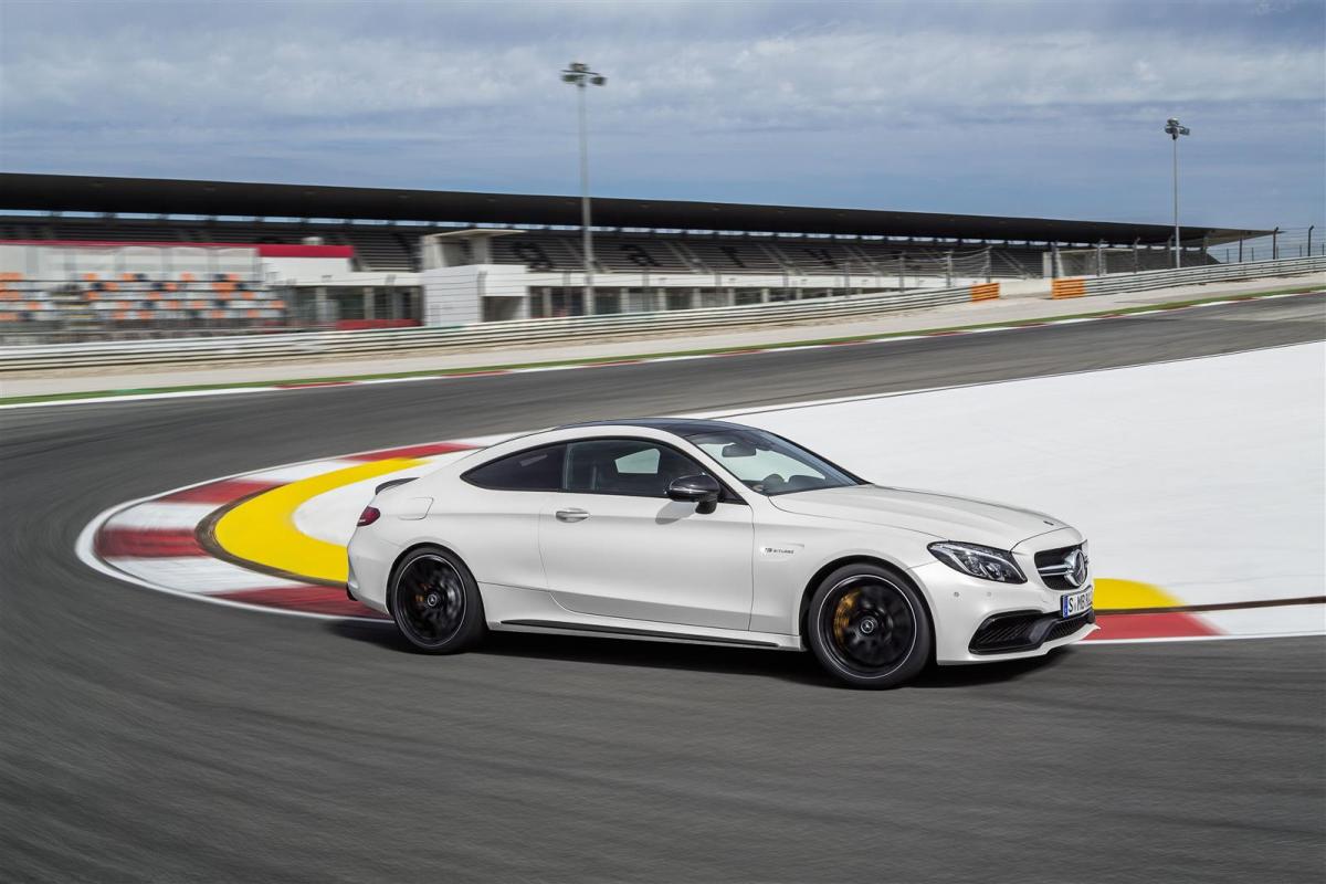 Mercedes-AMG stelt C63 Coupé officieel voor