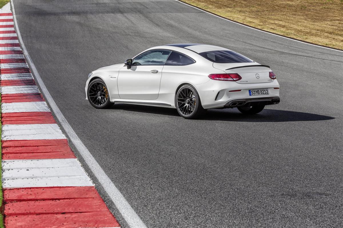 Mercedes-AMG stelt C63 Coupé officieel voor