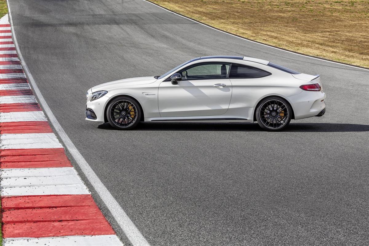 Mercedes-AMG stelt C63 Coupé officieel voor