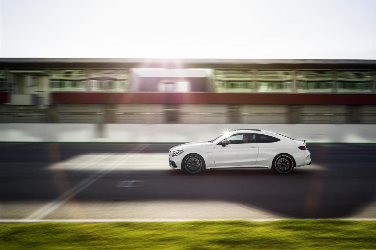 Mercedes-AMG stelt C63 Coupé officieel voor