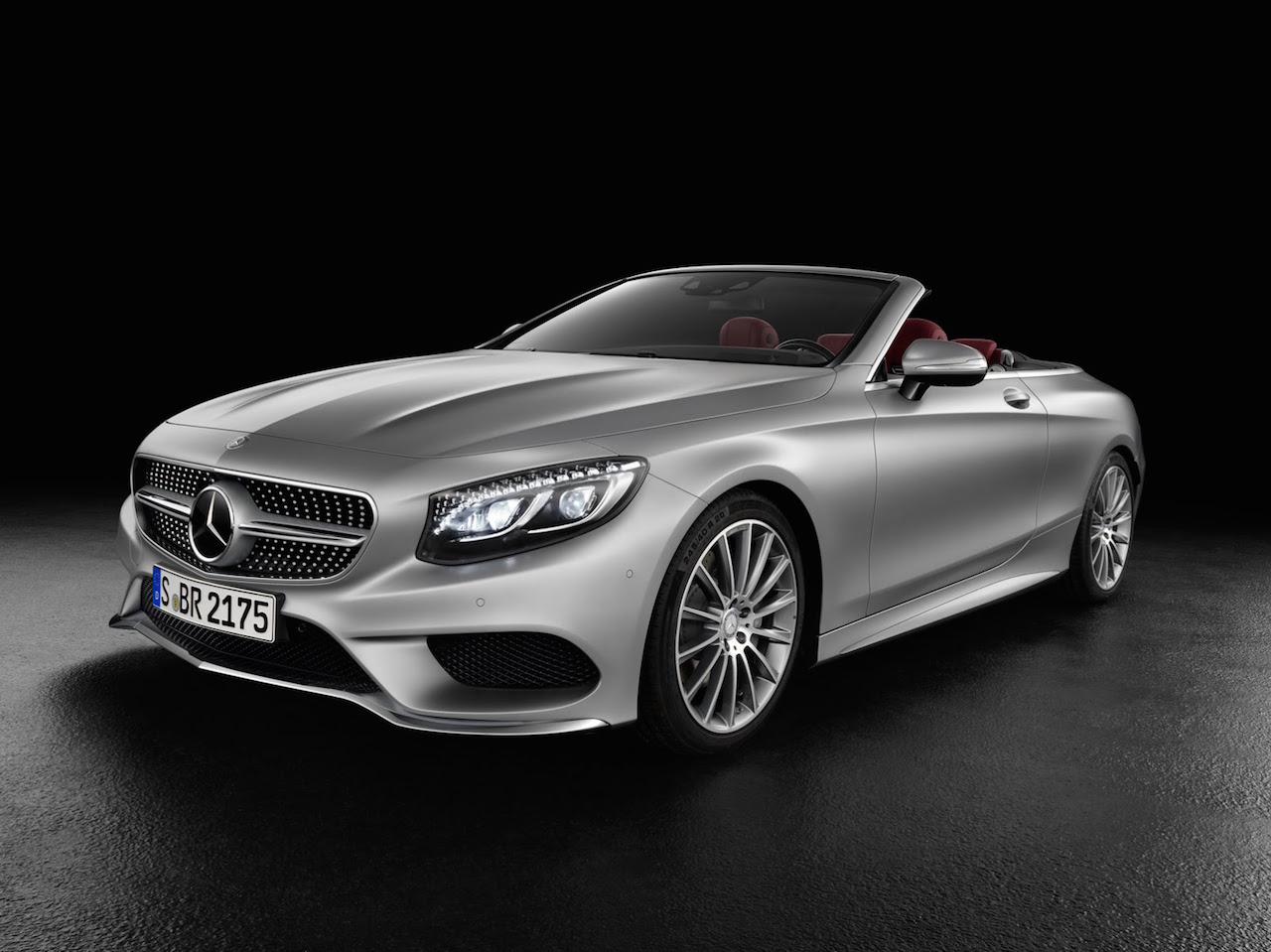 Mercedes stelt langverwachte S-Klasse en S63 AMG Cabrio voor