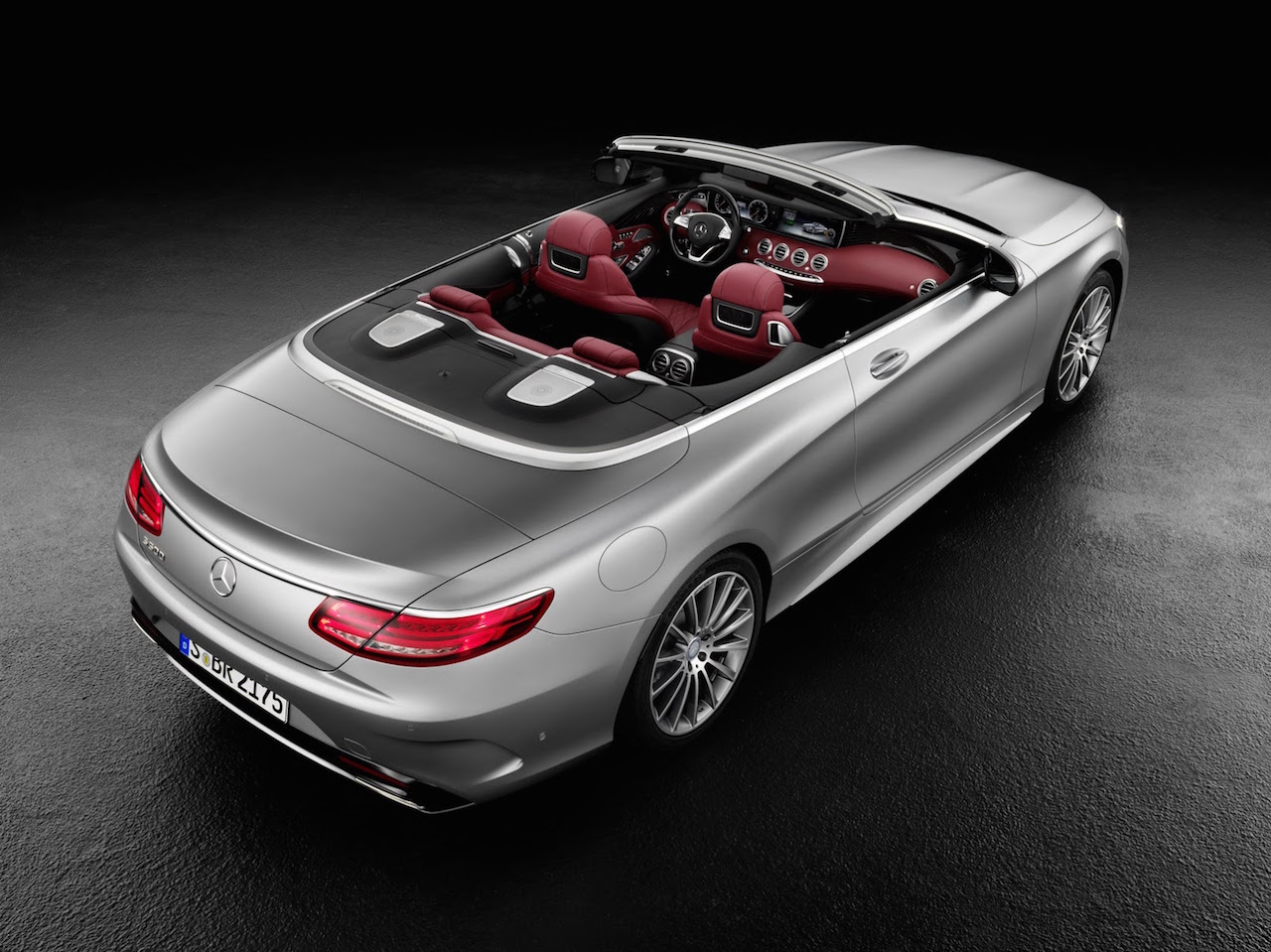 Mercedes stelt langverwachte S-Klasse en S63 AMG Cabrio voor